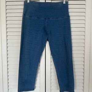 (NWOT) WOMEN'S SLIM DENIM LEGGINGS BY LYSSE,  SIZE: MEDIUM, COLOR LIGHT BLUE